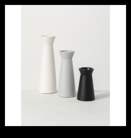 Εκθαμβωτικό Τρίο Ένα εντυπωσιακό σετ τριών τεμαχίων που θα κάνει δήλωση 5 Dazzling Trio: Κάντε μια δήλωση με το εντυπωσιακό μας σετ τριών τεμαχίων