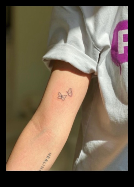 Wrist Whimsy: Παιχνιδιάρικες και γοητευτικές μικροσκοπικές εμπνεύσεις για τατουάζ