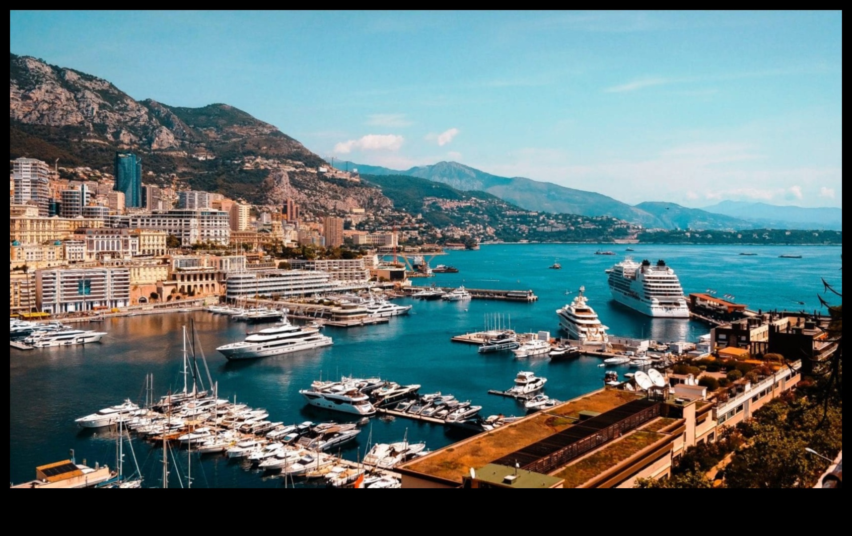 Luxe Landmarks: Mapping Extravagant Destinations