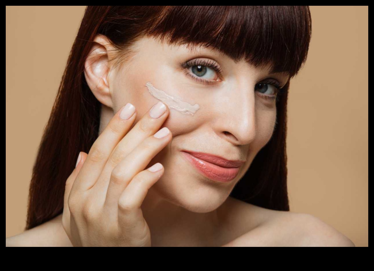 Tinted Moisturizers and Beyond Ένας οδηγός για ελαφριές επιλογές βάσης για φυσικό μακιγιάζ 3 Tinted Moisturizers and Beyond: Ελαφριά επιλογές βάσης για φυσικό μακιγιάζ