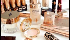 Weightless Wonders: Airbrushed Finish Foundations για ανάλαφρη αίσθηση φτερού