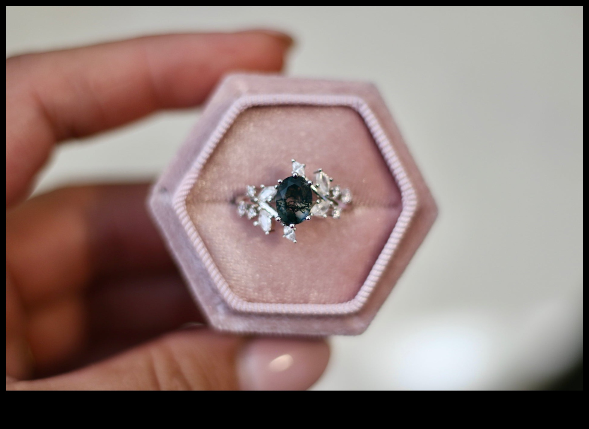 Whispers of Whimsy: Αγκαλιάστε την παιχνιδιάρικη διάθεση με τα δαχτυλίδια μας εμπνευσμένα από την ιδιοτροπία