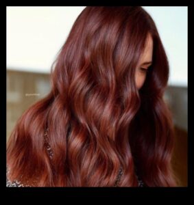 Auburn Allure: Διαχρονικά χτενίσματα που θα σας κάνουν να ξεχωρίζετε